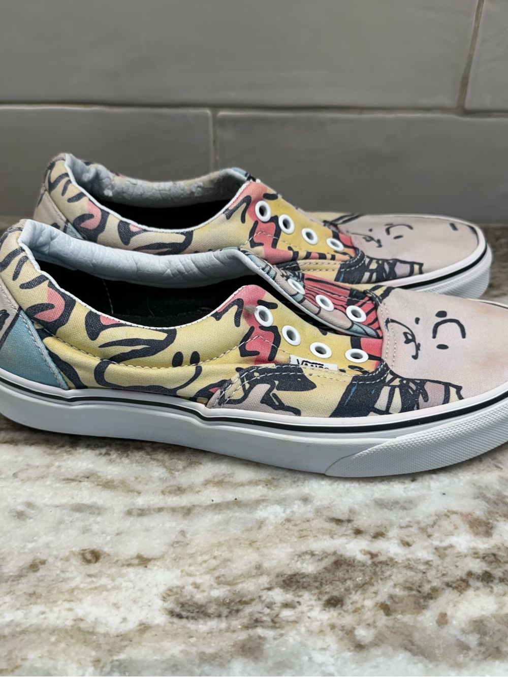 Vans x Peanuts Charlie Brown Snoopy Size 7 women’s men’s 5.5 Missing Laces